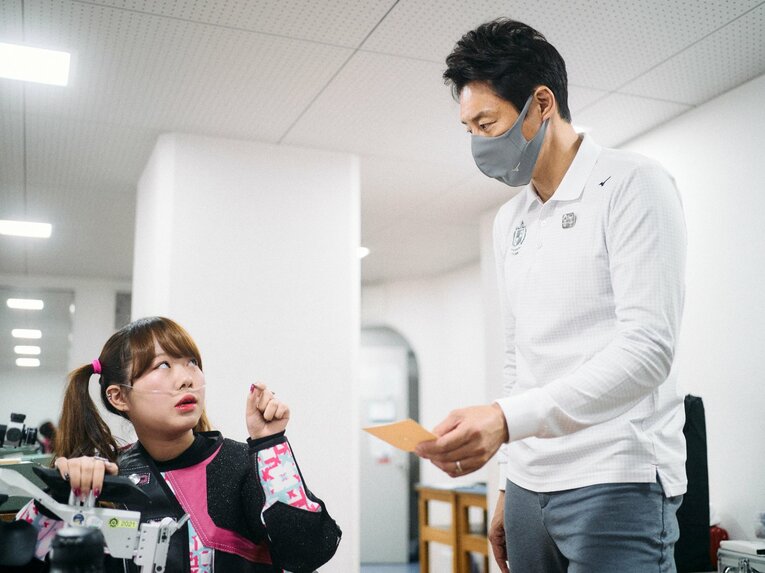 わずか3年で東京パラリンピック代表！ パラ射撃界のニューヒロイン・水田光夏に松岡修造がほめられる(8)