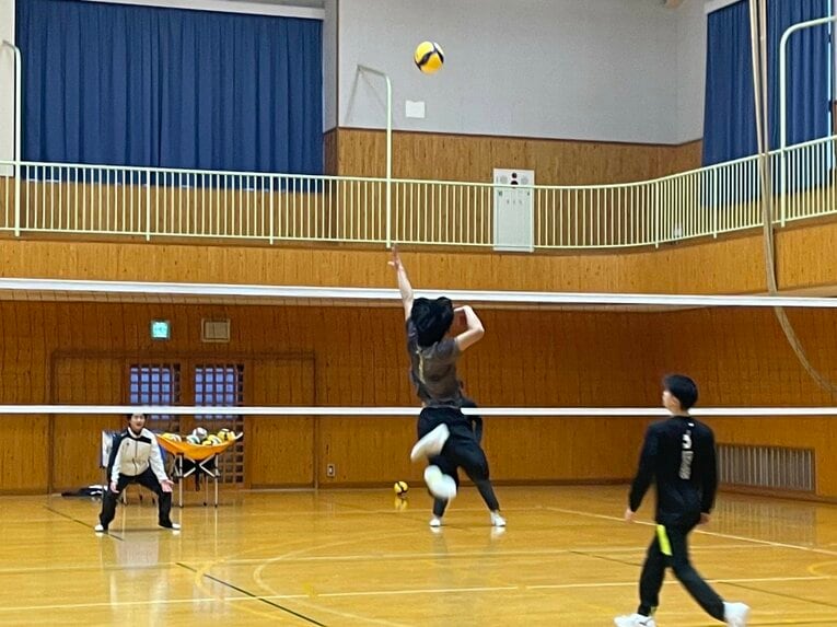 最後の春高バレーから1カ月、星原らは久しぶりに体育館で汗を流した　©︎Yuko Tanaka