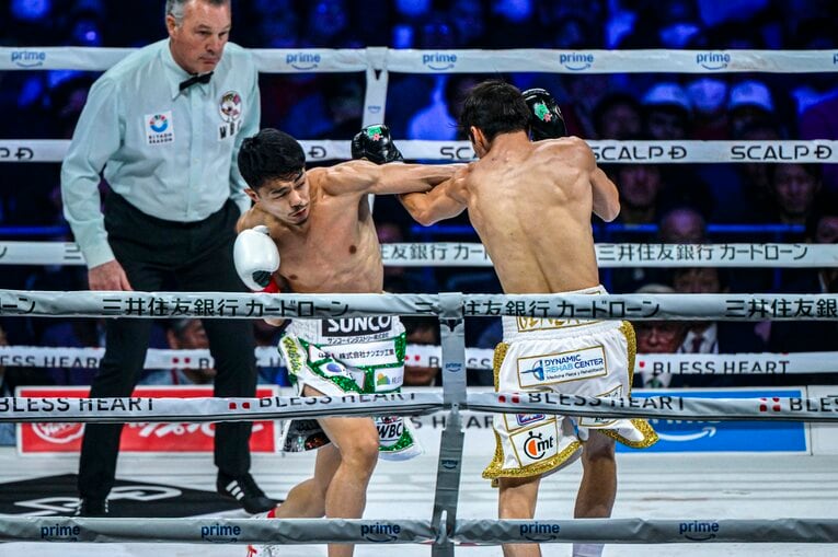 中谷潤人vs.ダビド・クエジャル。2月24日、有明アリーナ　©Takuya Sugiyama