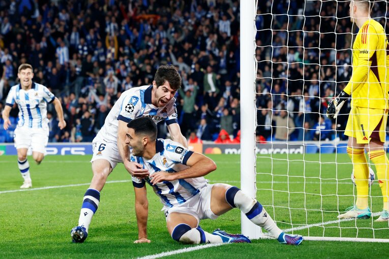 久保建英22歳「このような勝利に慣れないと」なぜ“ソシエダ20季ぶりCL決勝T”偉業にもクールだったか…“動画に収まらない”タケの真骨頂(5)