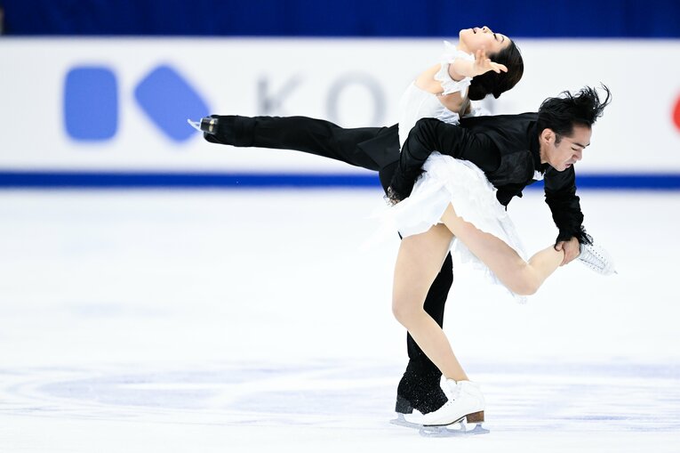 「すごい見つめられている感があって…」高橋大輔＆村元哉中が奏でる新たな関係性「音楽が鳴った瞬間、大ちゃんの目力が変わるんです」(108)