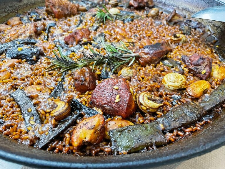 〈久保建英ソシエダ月間MVP〉敵地で憎まれるのは名が知れた証拠だが…「クボへの徹底マーク」と“1枚も撮れなかったシーン”とは(54)