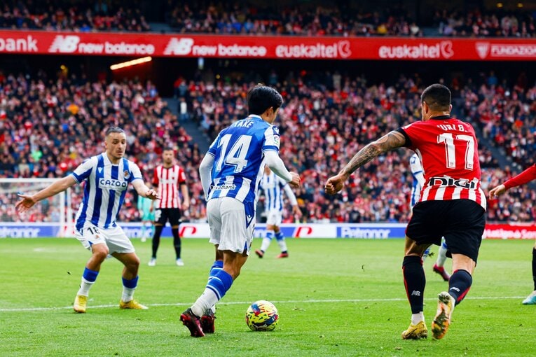 「クボには開幕前から…今はそれ以上の期待だ」MVP→徹底マークで不発も久保建英21歳“バスクダービー両軍サポの熱視線”をカメラマンは見た(67)