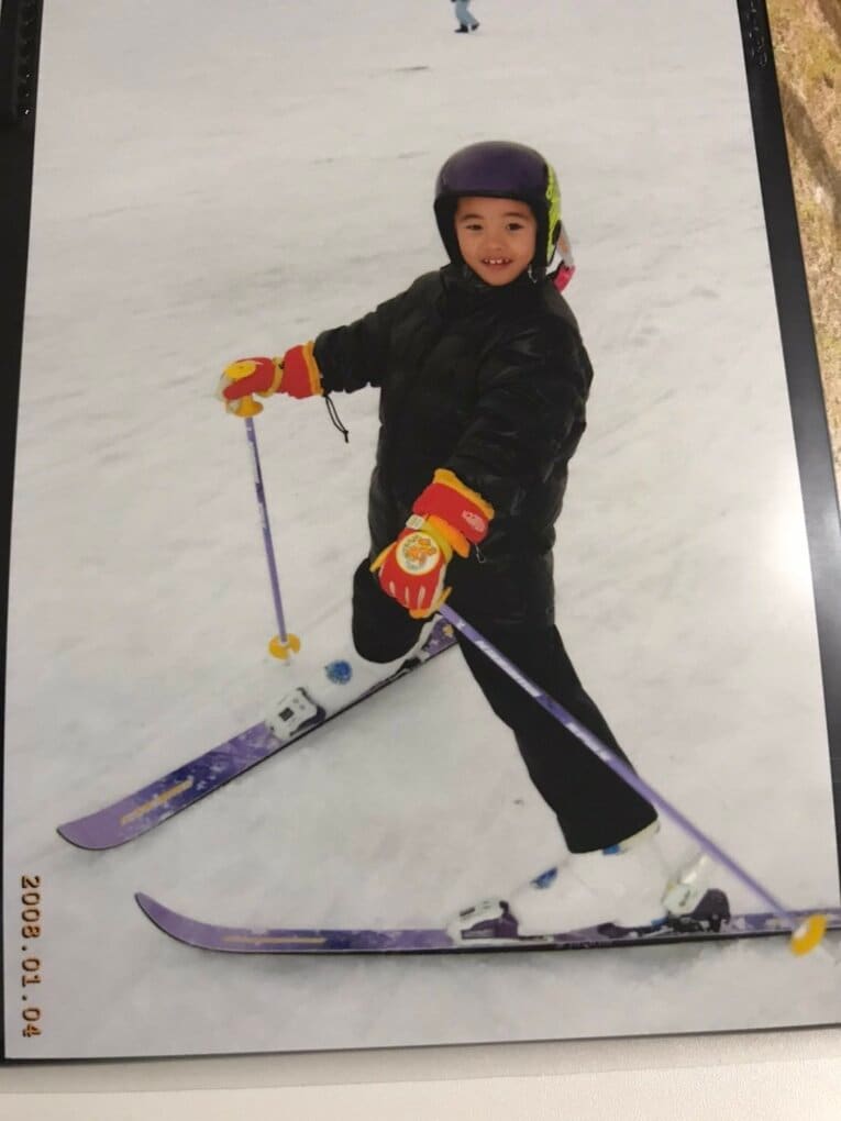 父の影響でスキーにも挑戦していた佐野海舟（父・龍一さん提供）