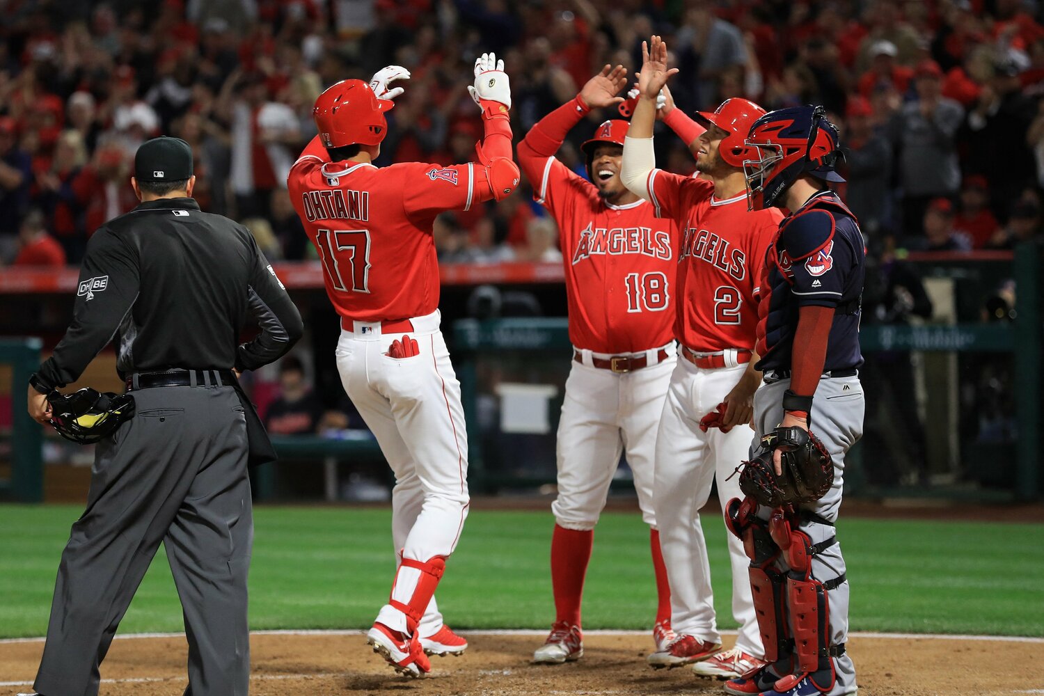 2018年4月のMLB第1号ホームラン後の様子　©JIJI PRESS