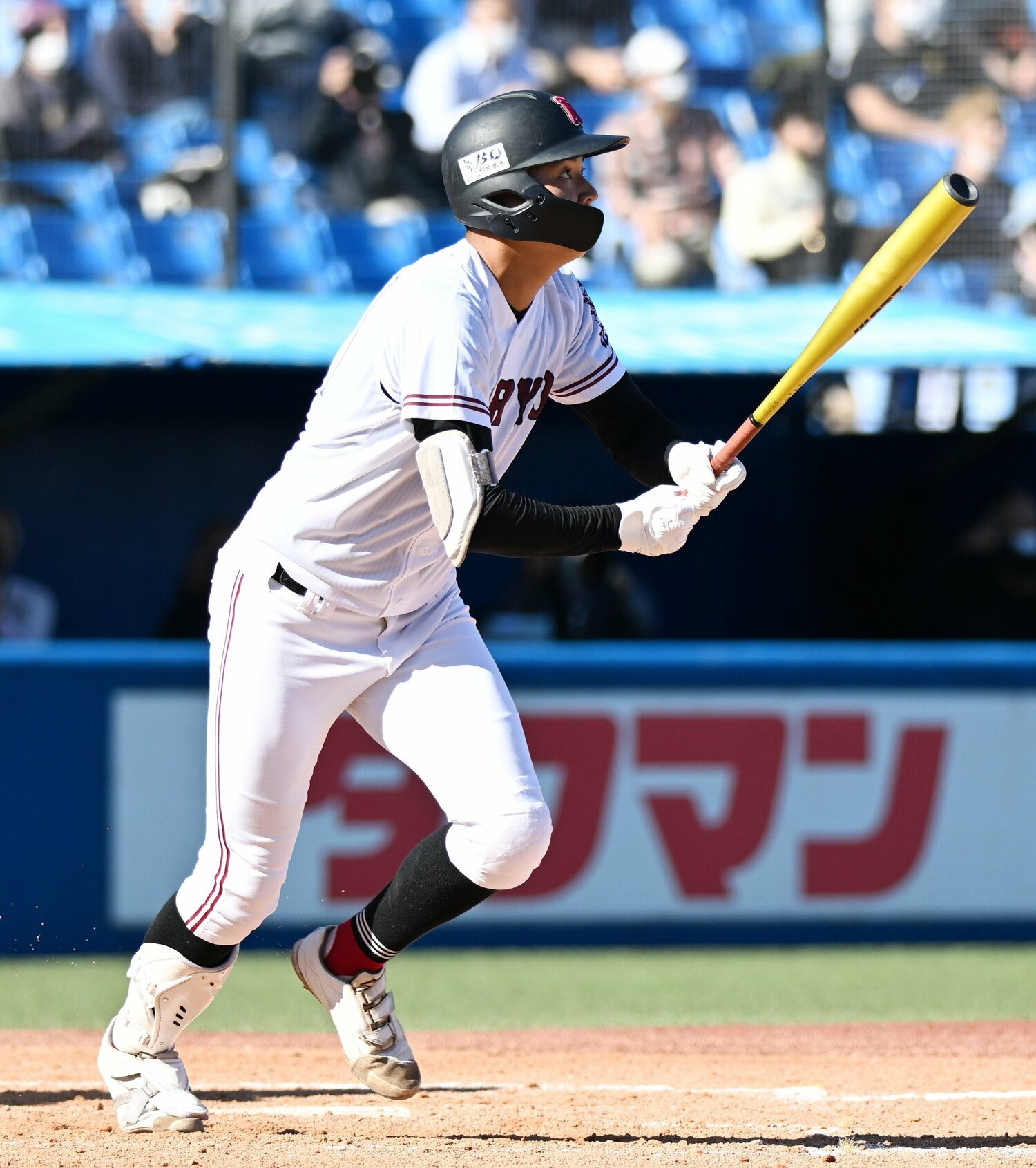 明治神宮大会での真鍋。快音を甲子園でも響かせることはできるか　©JIJI PRESS