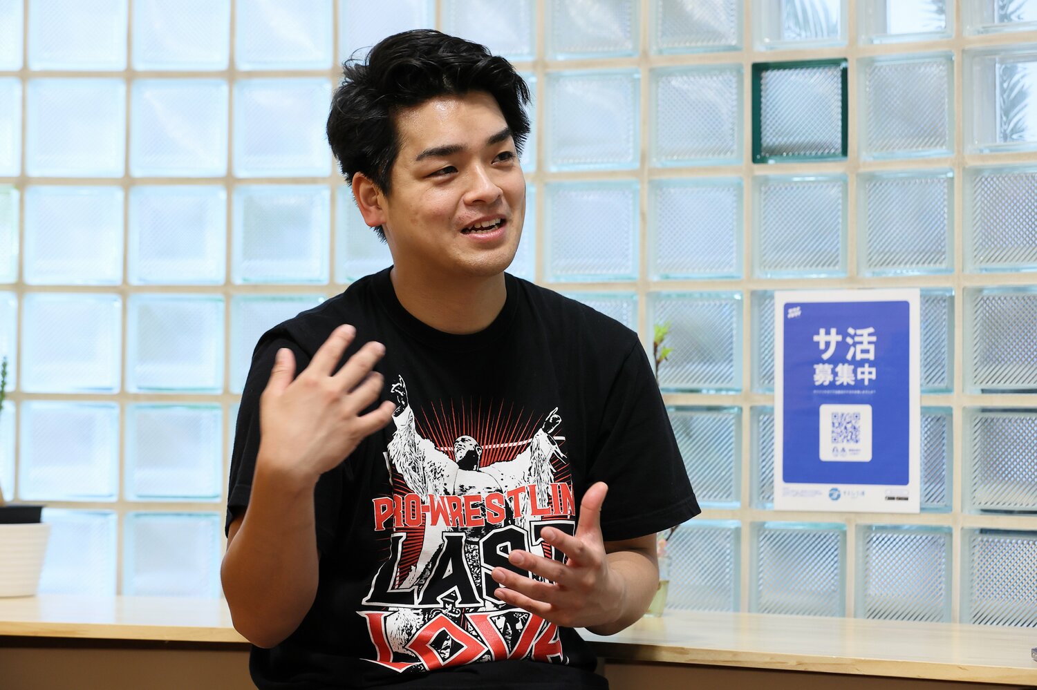 自らのプロサッカー選手時代を語る現在30歳の高野さん　©︎Shigeki Yamamoto