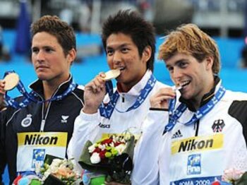 ラバー系水着に揺れた世界水泳で、日本代表がみせた底力。＜Number Web＞ photograph by Hiroyuki Nakamura/PHOTO KISHIMOTO