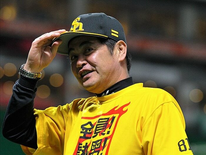 “そこまでやるか!?”SB工藤野球。痛恨のダブルプレーすら戦略の内。＜Number Web＞ photograph by Nanae Suzuki