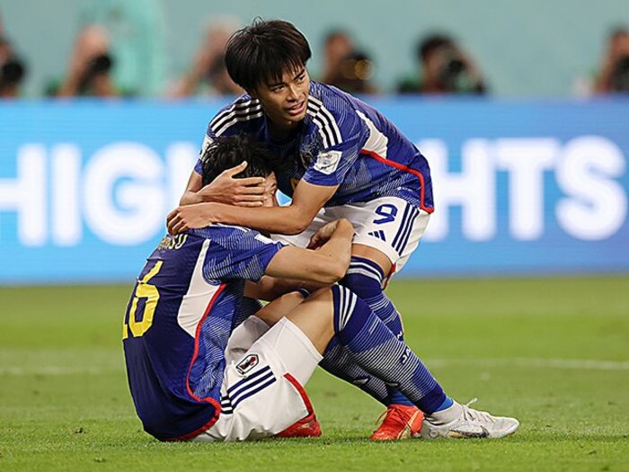 「ミトマはすごく良い選手」vs冨安健洋で三笘薫ゴール、久保建英もキレキレ…各国名手が絶賛、日本代表“W杯後の出世争い”は続く＜Number Web＞ photograph by Alexander Hassenstein/Getty Images