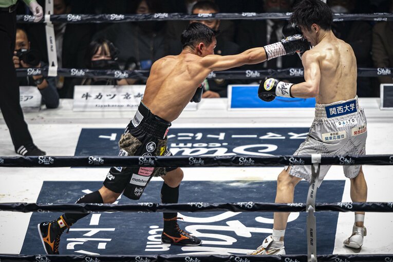 京口の右ストレート　©Takuya Sugiyama