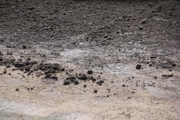 甲子園の土は絶妙なバランスで成り立っている