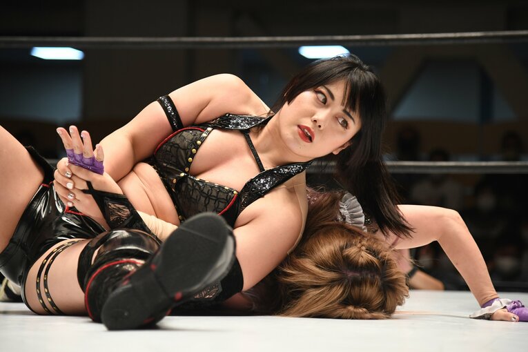 舞華は柔道をルーツに持つパワフルなレスラー