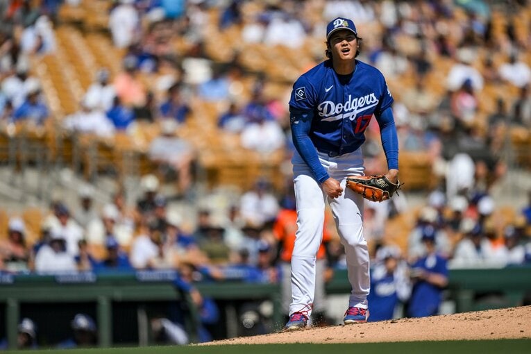 【Number現地撮影：大谷翔平の愛される日々】ドジャース再合流後の試合での大谷（写真は右に続きます）　©Nanae Suzuki
