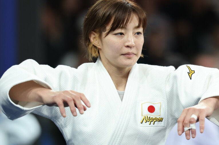 パリ五輪で金メダルを獲得した角田夏実。栄光の裏には、過酷な減量との闘いがあった ／ photograph by Tetsuya Higashikawa/JMPA