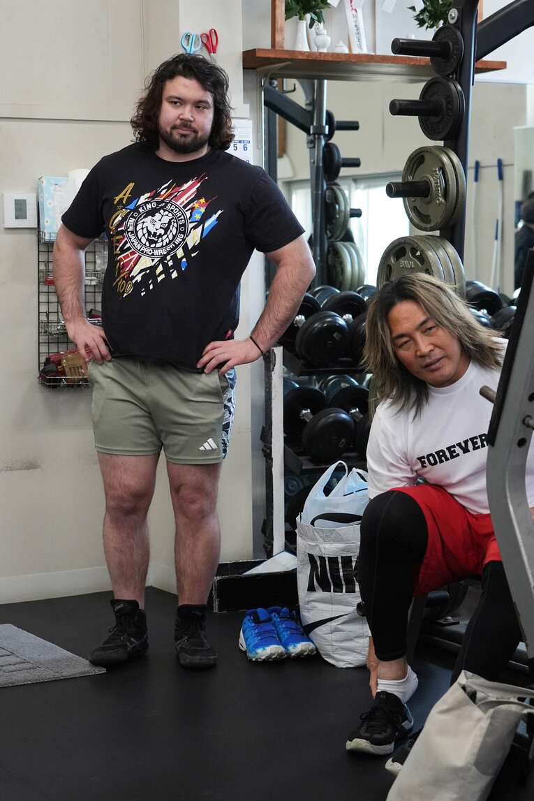 ウルフアロンと棚橋弘至　©Essei Hara