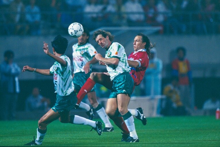 93年のヴェルディvs鹿島　©Sports Graphic Number