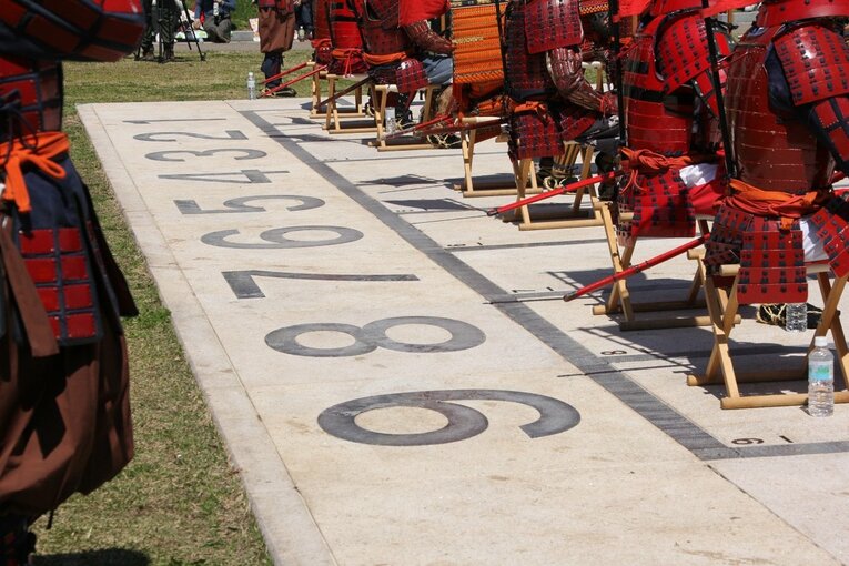 藤井聡太竜王「大変参考になったで“ござる”」初出演した《人間将棋》を現地取材… 観る将マンガ家が超楽しんで描いてみた(67)
