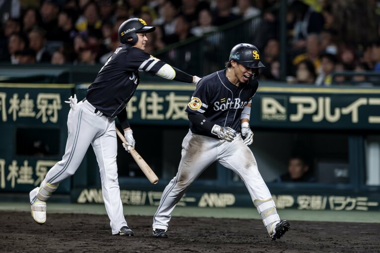 ソフトバンク野村勇の日本シリーズ優勝弾の瞬間！連続写真で一気に見る（10枚目／14枚中）©️Kiichi Matsumoto