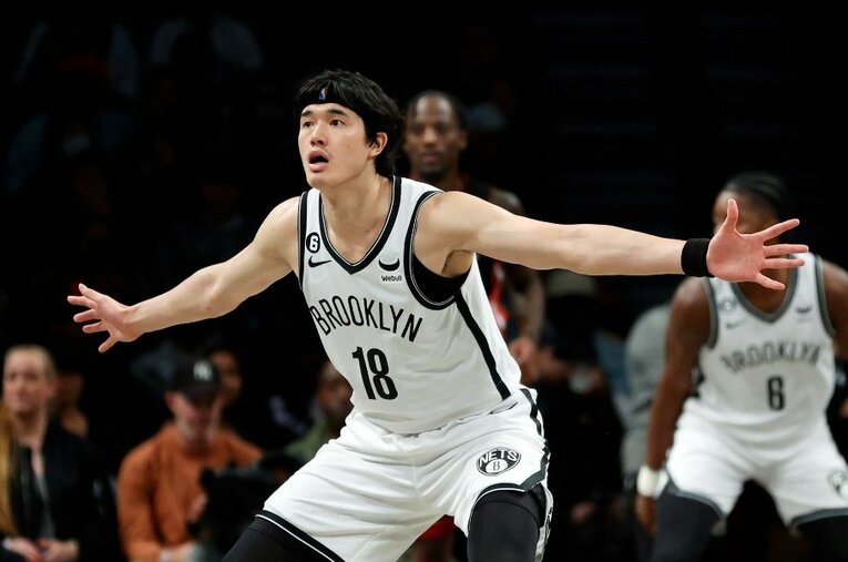 NBA開幕に向けて、新天地ブルックリン・ネッツでロースター入りを目指す渡邊雄太。ディフェンス力を高く評価されている ／ photograph by Getty Images