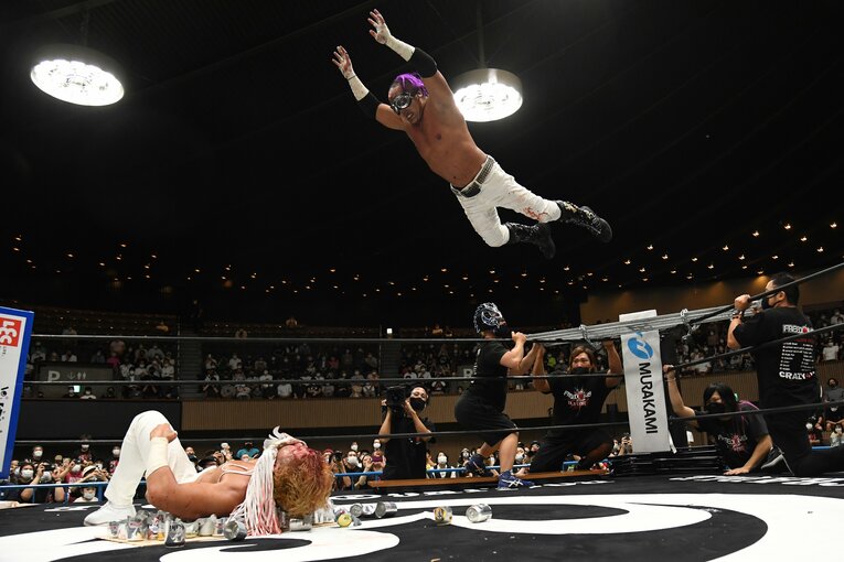 「死んでもいい覚悟なんていらねぇんだよ！」葛西純はエル・デスペラードに何を伝えたのか？ カメラマンが激写した“血と熱狂の23分30秒”(37)