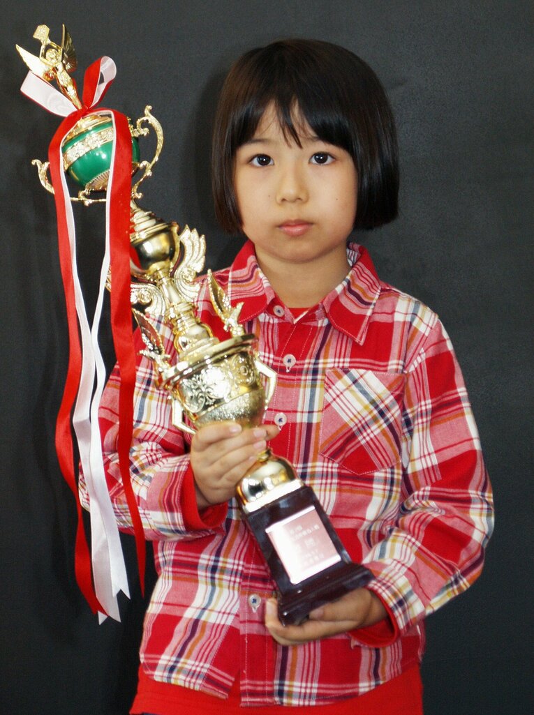2008年、将棋の第2回小学生女流名人戦で優勝した中七海さん　©Kyodo News