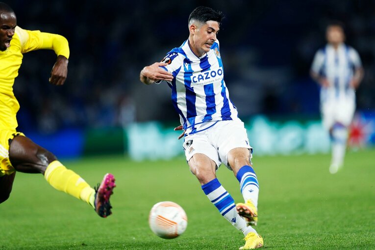 “クボコールに応えるヘディングアシスト”だけでない久保建英の強み 「自信に満ちる右サイドでの落ち着き」をELで撮った(12)