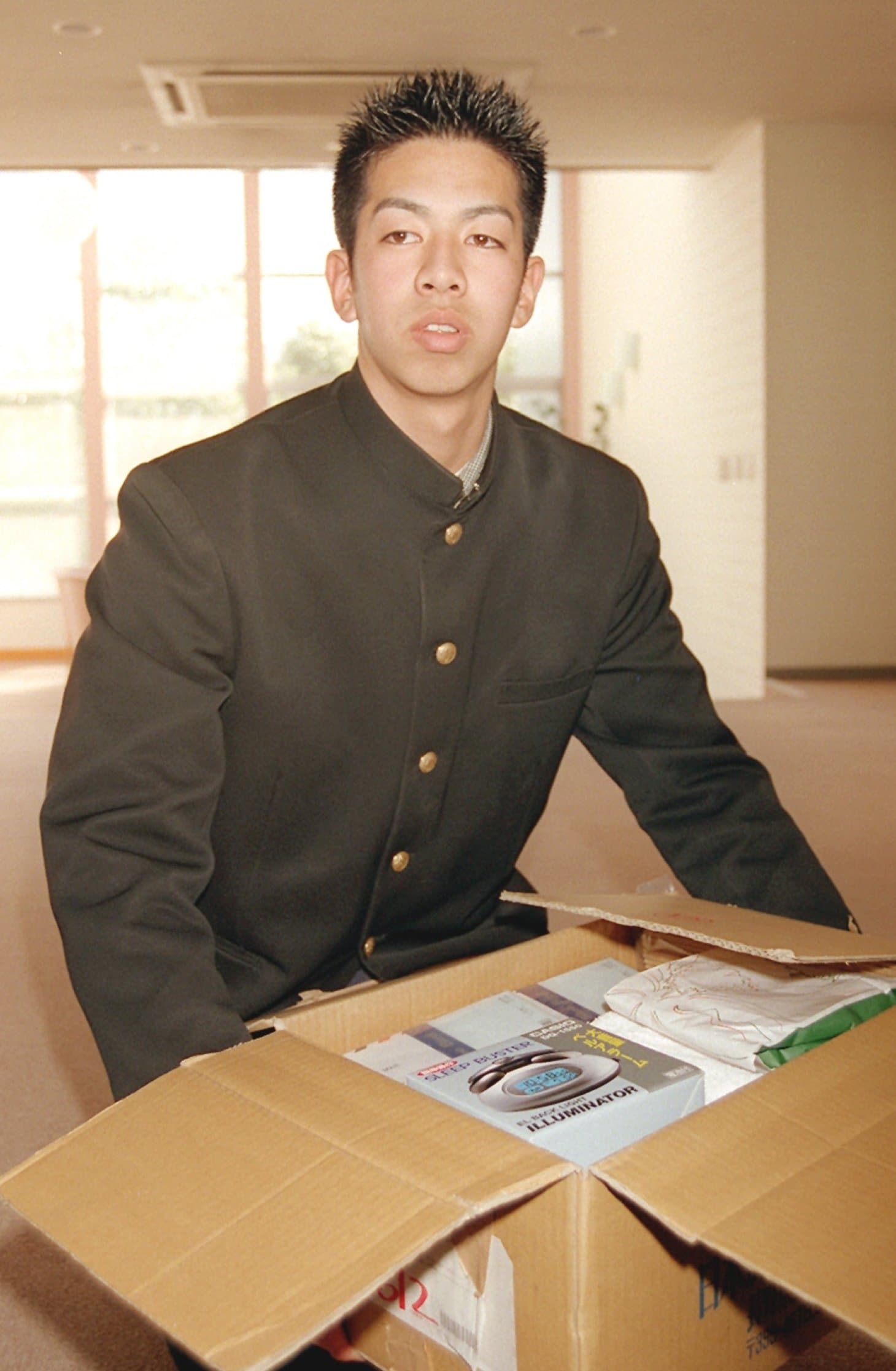 入寮時の奥村さん（1998年1月）©︎Sankei Shimbun