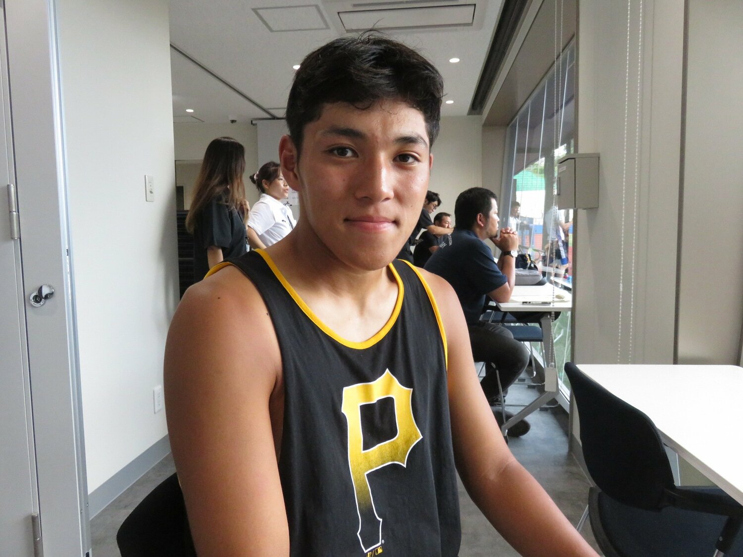 リベースの花村　©Kou Hiroo