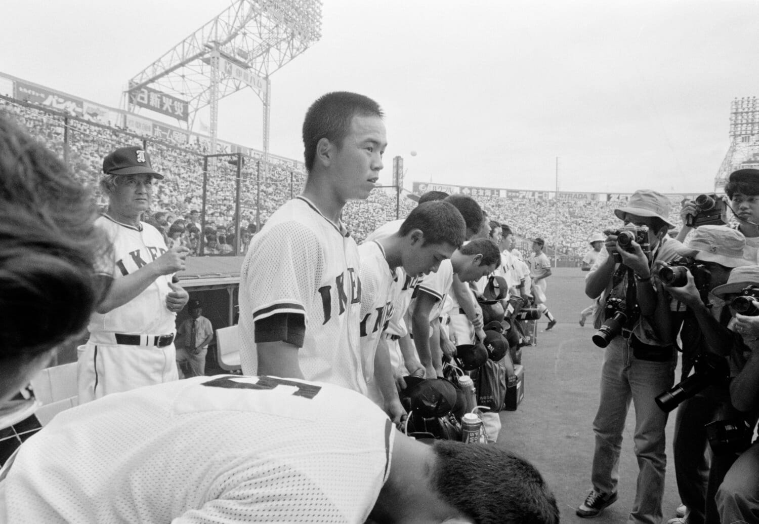 圧倒的な優勝候補といわれた1983年夏の甲子園。準決勝でPL学園に敗れ、3連覇を逃す ©JIJI PRESS