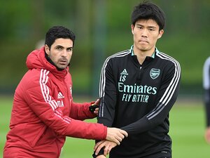 「やはりアーセナルの2人はいいCBだと」冨安健洋が名門退団前、元同僚を称賛＋恩師に感謝していた「正しいと思って勉強を」話はそこで終わらず…