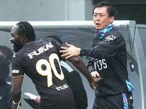 「自分が間違ってるかもしれない」“プロでほぼ実績なし”Jクラブ監督がホンネで語る3年連続昇格の真相「ペップも人を大事にしますよね」