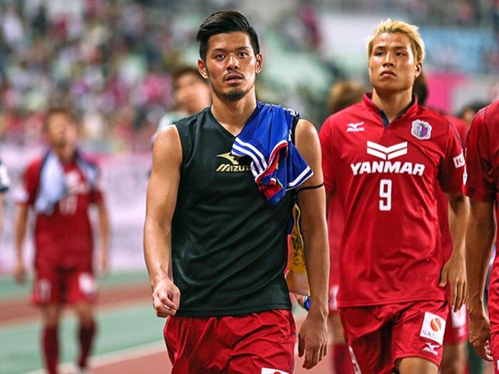 開幕前の優勝候補が降格圏目前に!?セレッソを襲った「怪談」の理由。＜Number Web＞ photograph by AFLO SPORT