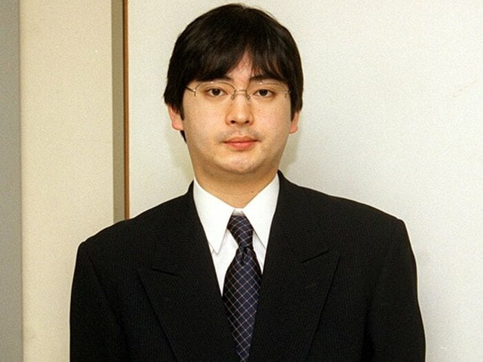 「イケメン扱いに抵抗→メガネ着用」「45歳で8歳下の女性と結婚」気骨の名棋士・郷田真隆が“格調高い”ワケ「名人を逃してもタイトル6期」＜Number Web＞ photograph by Kyodo News