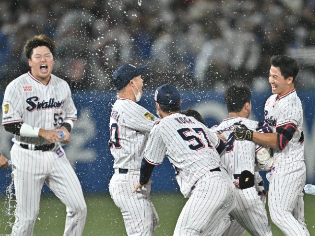 野村克也監督のバッグを忘れる大失態！ 平謝りの裏方に名将がかけ