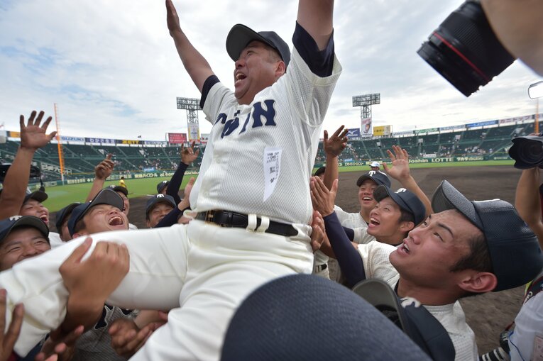 2008年夏の甲子園、優勝を決めた大阪桐蔭　©Hideki Sugiyama