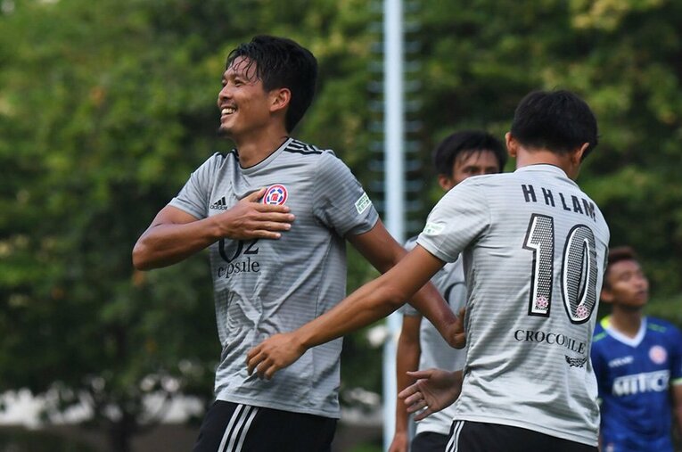 12シーズンにおよぶフロンターレ生活の後、香港移籍を決めた井川祐輔。そのプレーと表情には充実感が漂う。 ／ photograph by Kawasaki Frontale