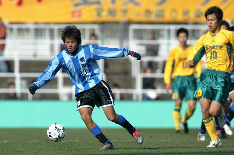 興梠慎三／鵬翔、本田圭佑／星稜 ／ photograph by AFLO