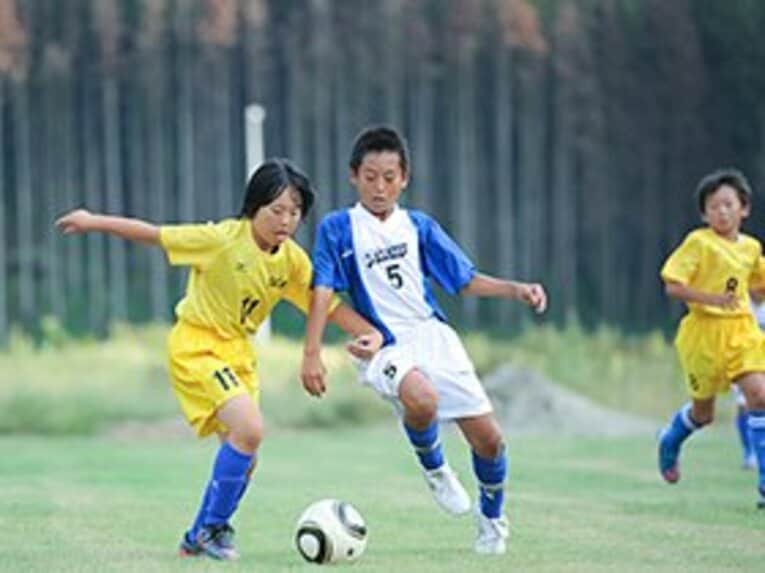 早稲田カップには陸前高田市や大槌町、遠野市、気仙沼市、南三陸町から8チームの子供たちが参加。真剣勝負を繰り広げた。