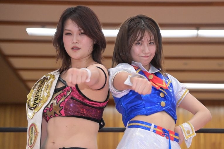 山下実優と荒井優希　提供：東京女子プロレス
