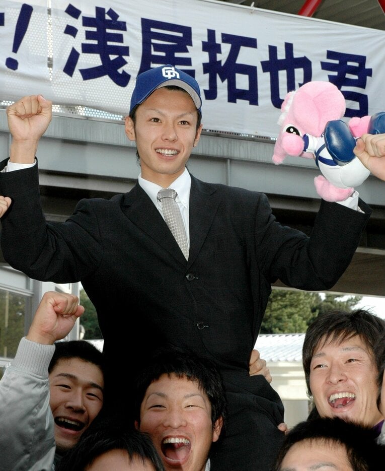 2006年大学・社会人ドラフト3位で中日に入団した浅尾（当時22歳）　©JIJI PRESS