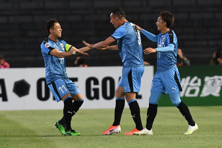 2019年の小林悠とレアンドロ・ダミアン©Getty Images