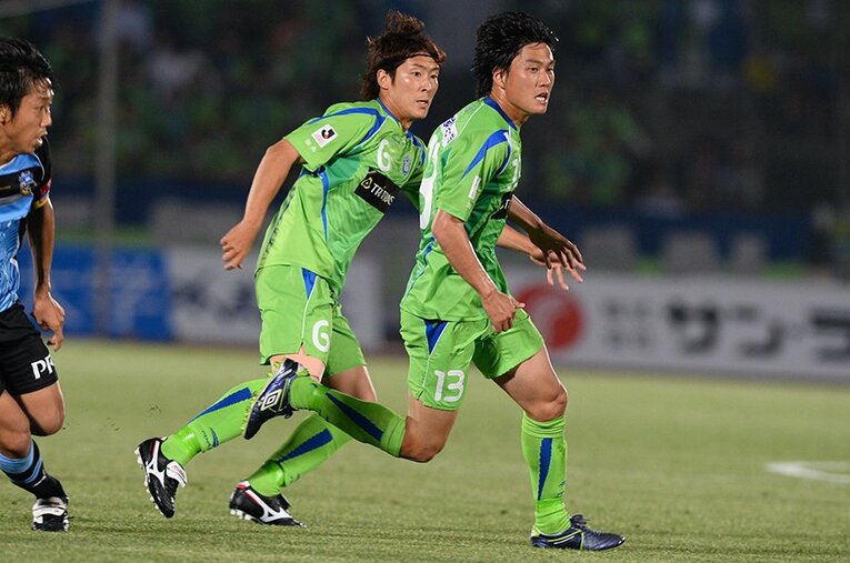 2013年の永木と岩尾　©J.LEAGUE