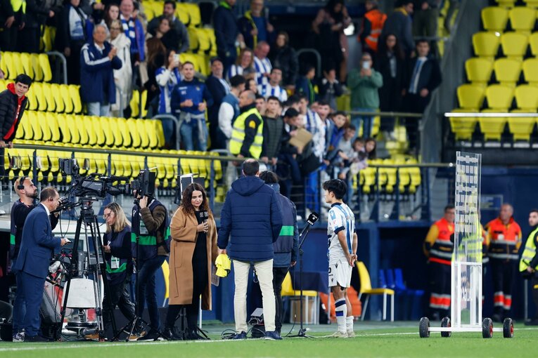 久保建英22歳「思いっきり叫んだら…」“動画に映らない”絶妙なゴール直前の判断「タケが決めて2－0で勝つよ」サポの期待を超えるMVP(22)