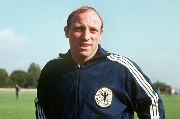 西ドイツ代表、ハンブルガーSVで活躍したウーベ・ゼーラー。ピッチ外での振る舞いも多くの人たちに影響を与えている ／ photograph by Getty Images