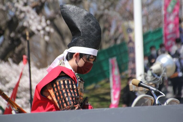 藤井聡太竜王「大変参考になったで“ござる”」初出演した《人間将棋》を現地取材… 観る将マンガ家が超楽しんで描いてみた(71)