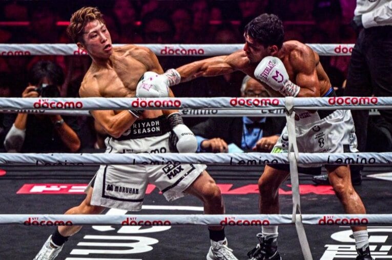 井上尚弥は駆け引きと技術でアフマダリエフの心を折った ／ photograph by Takuya Sugiyama