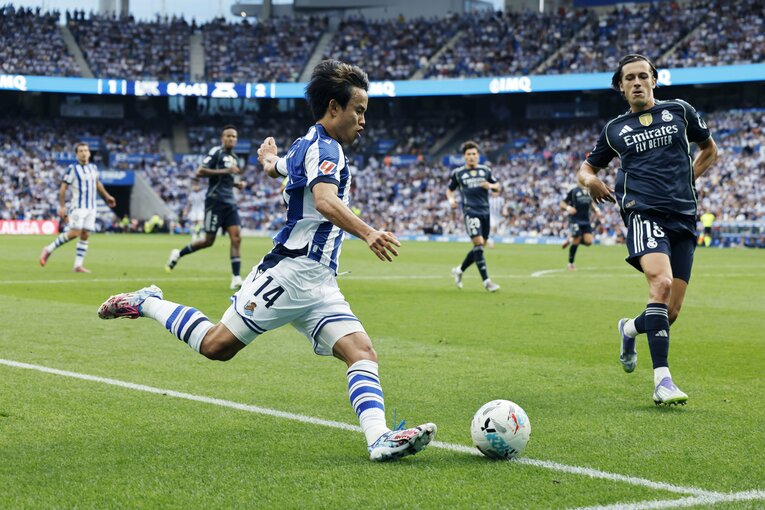 ※写真を右にスワイプすると「足首の包帯姿」の久保、「マドリーの守備陣2枚をぶち抜く」など撮影写真をご覧になれます（30枚超）