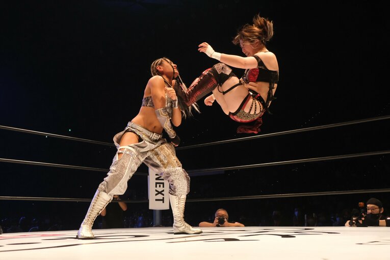 殴り続けた鈴季すず、抱きしめたジュリア…スターダムリーグ戦“最大のカード”は何を残したか？「本当の姉妹」「憎しみは晴れた」(30)