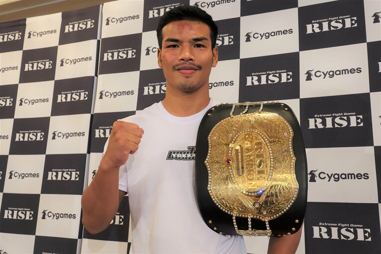 RISE新王者のペットパノムルンは、ムエタイ出身者として人気選手の参戦を歓迎した　©Koji Fuse
